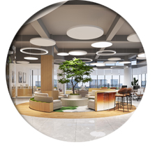 整體風格是按照時尚簡約風格來設計的，但是在這里面加入了原木的一些元素，讓整個空間有著清新自然的氛圍，同時圓弧動線的加入也讓空間的整體觀感得到一個很大的提升。特別是在休閑區(qū)這一個區(qū)域，能夠很好的將休閑的元素發(fā)揮出來，在這個空間中顯得尤為突出。在天花區(qū)域，設計團隊采用的是工業(yè)風來打造，但在這個空間加入圓形吊燈和圓形的裝飾物，讓天花區(qū)域看起來更加有特色