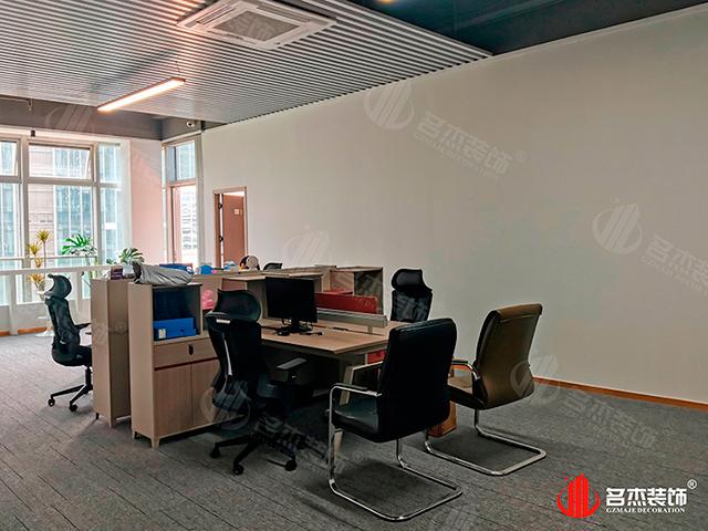 開(kāi)放辦公區(qū)