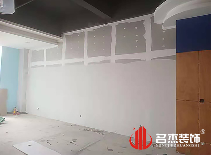 巡工地日記，佛山宏威路服裝展廳裝修項(xiàng)目進(jìn)行中